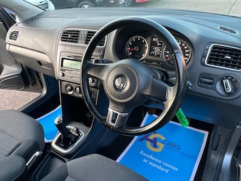 Used Volkswagen Polo 2010 for sale - 76441308: Photo