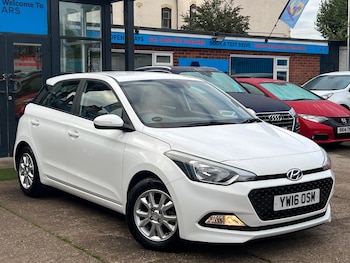 Used Hyundai i20 2016 for sale - 76995472: Photo