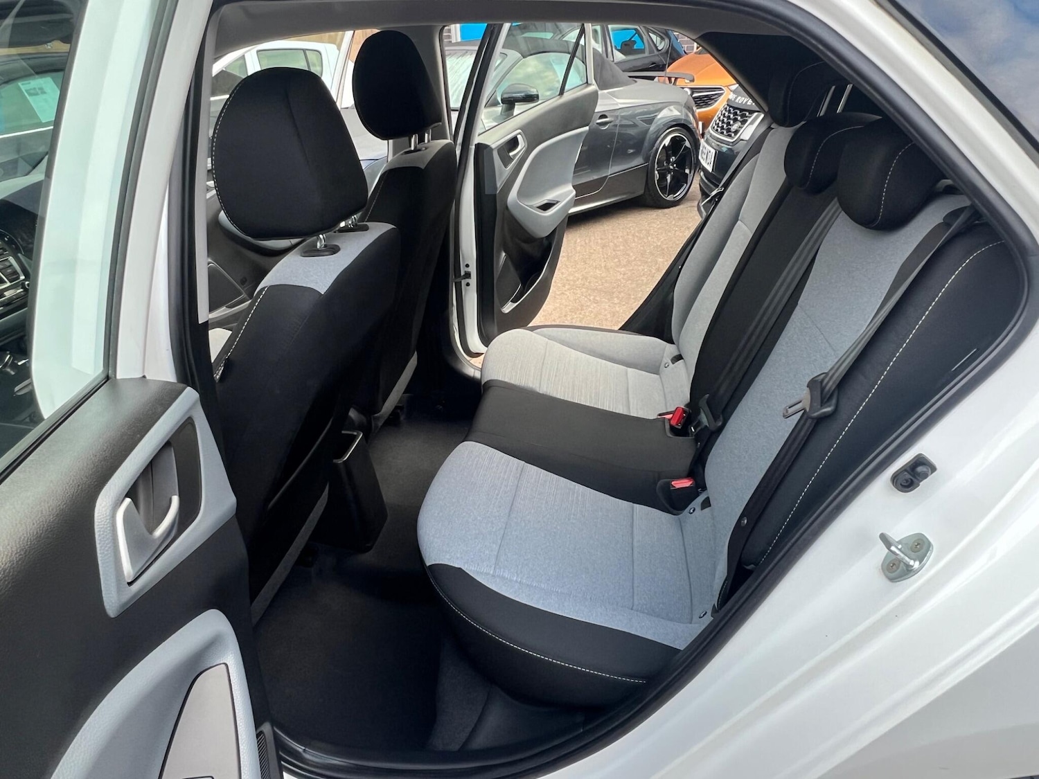 Used Hyundai i20 2016 for sale - 76995472: Photo 32