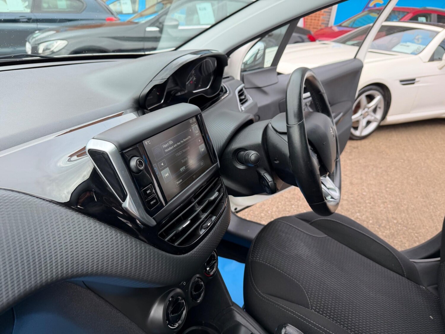 Used Peugeot 208 for sale - 77909721: Photo 37