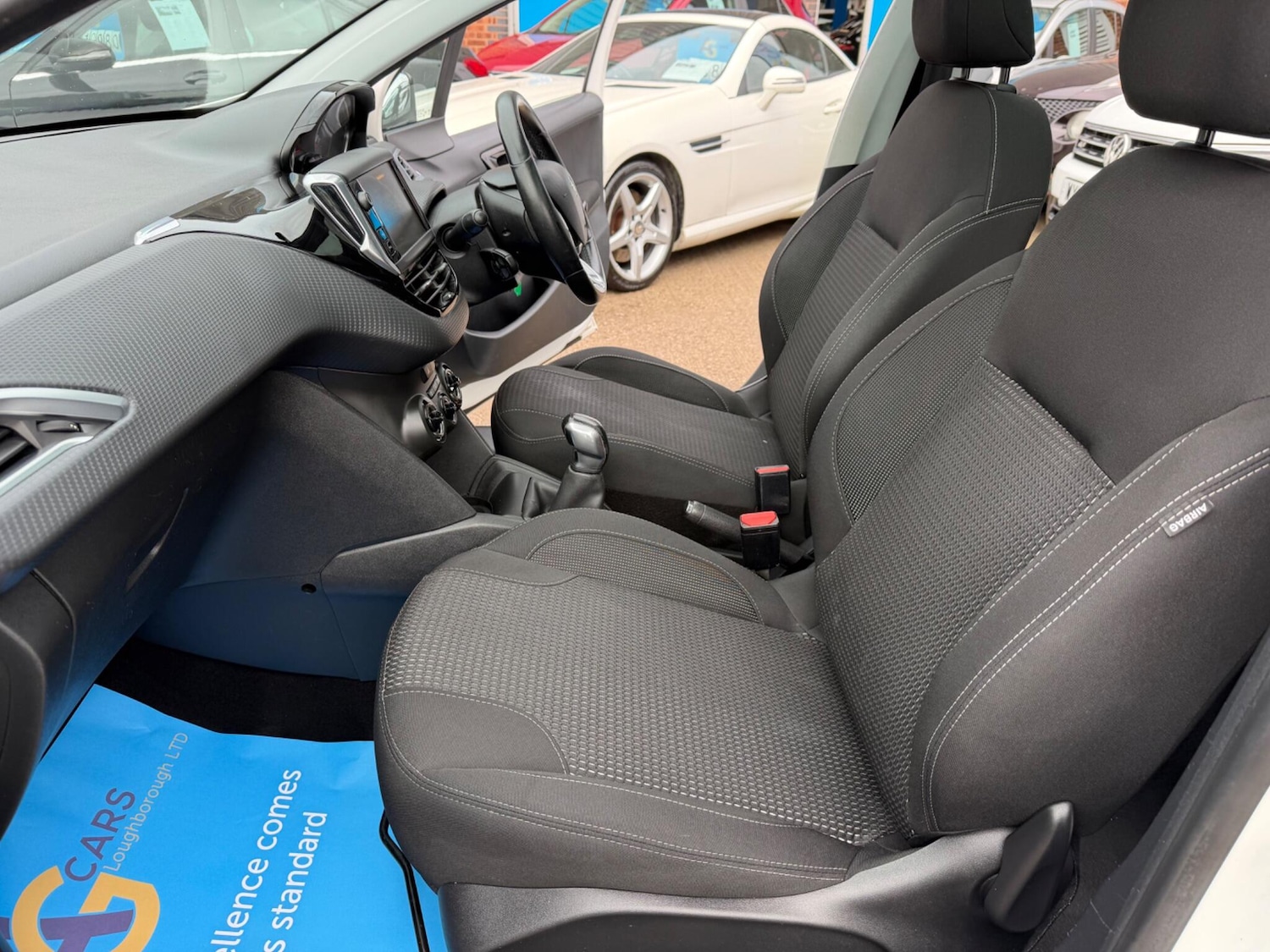 Used Peugeot 208 for sale - 77909721: Photo 4