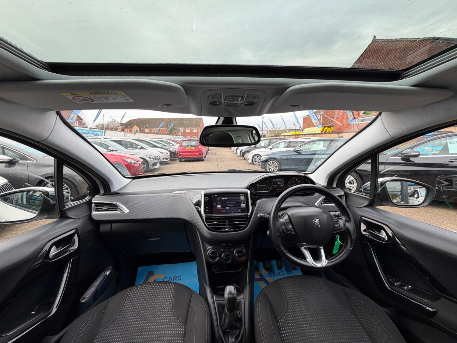 Used Peugeot 208 for sale - 77909721: Photo 40