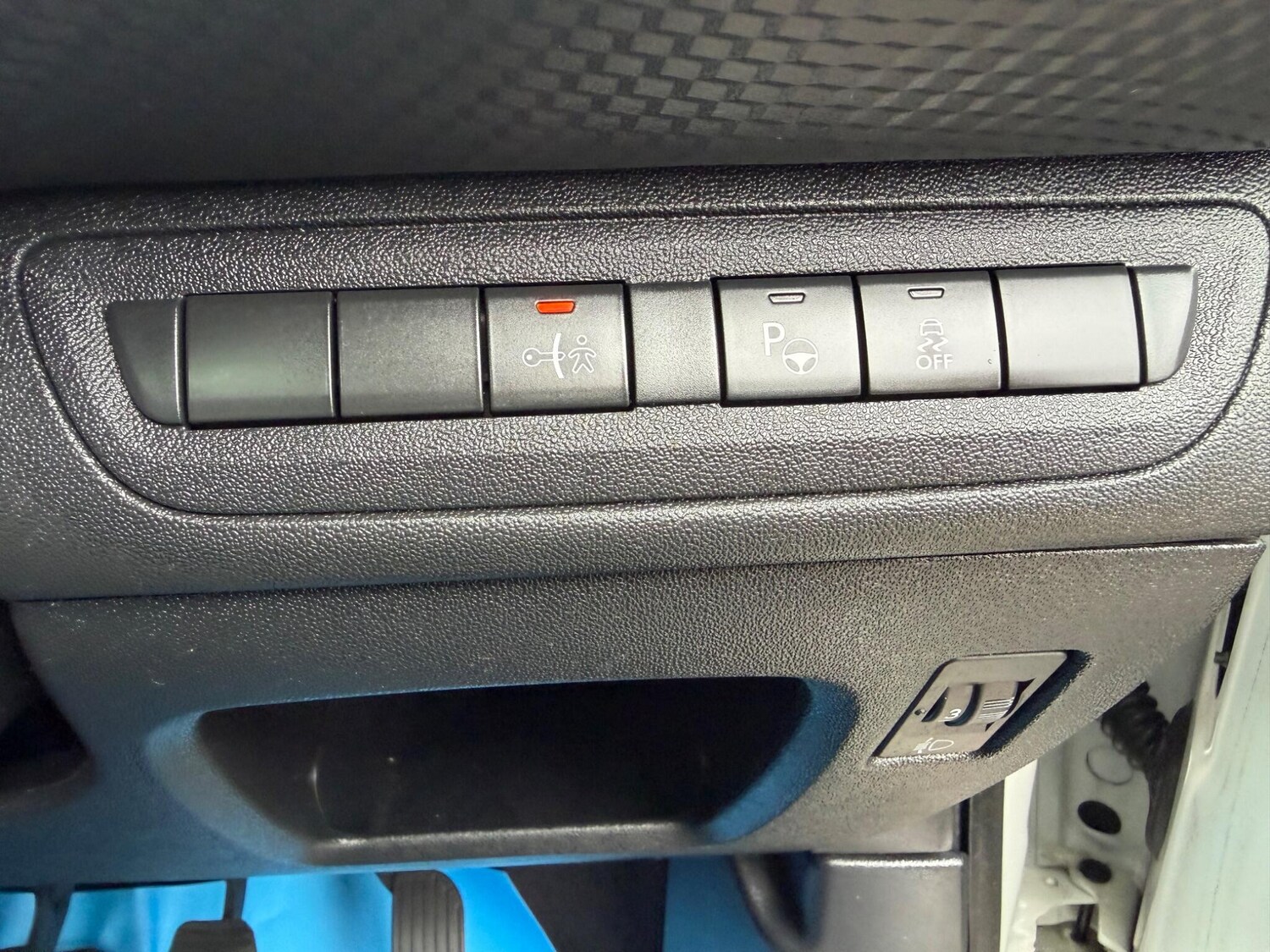 Used Peugeot 208 for sale - 77909721: Photo 50