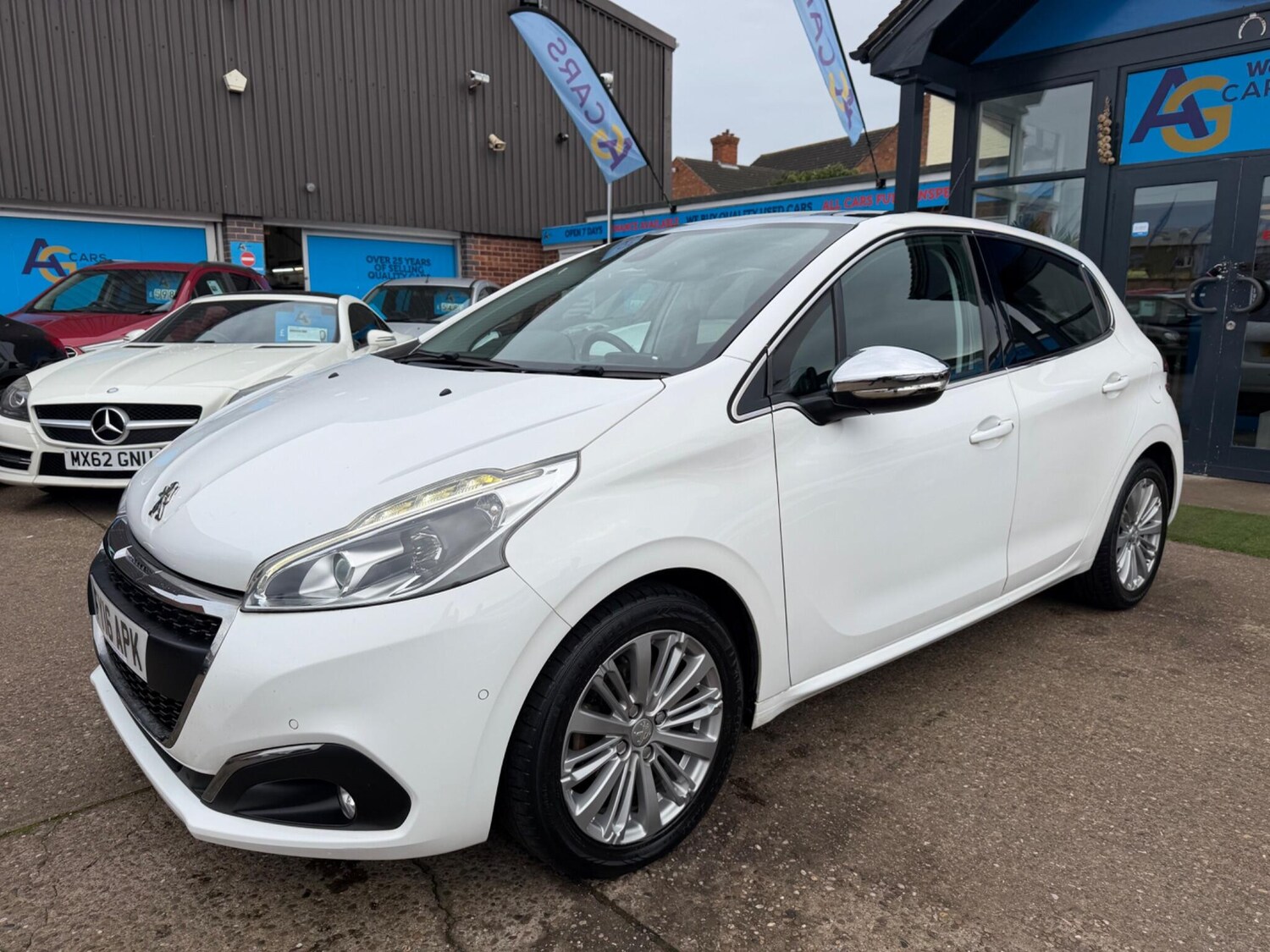 Used Peugeot 208 for sale - 77909721: Photo 60