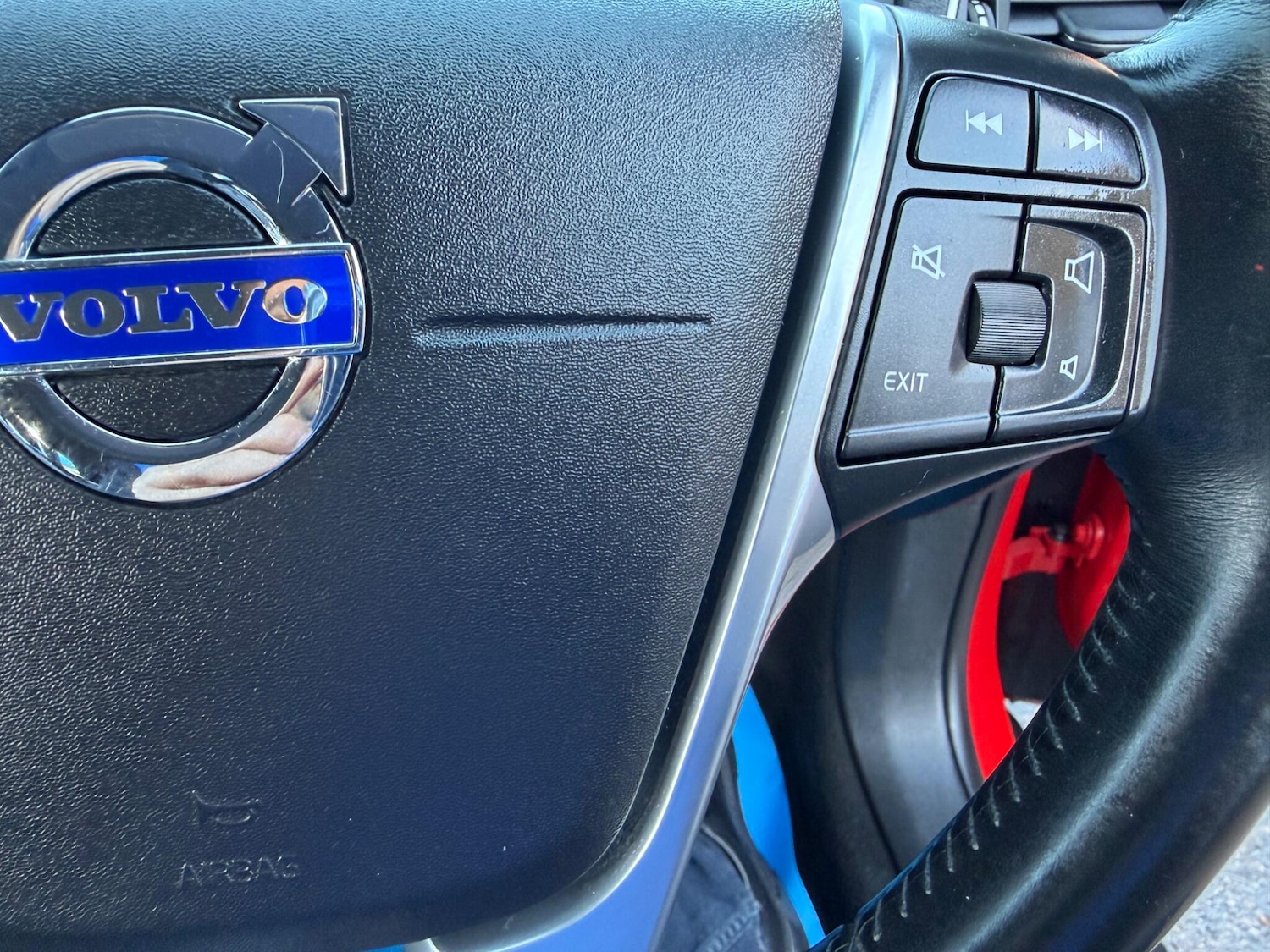 Used Volvo V40 2015 for sale - 77229518: Photo 26