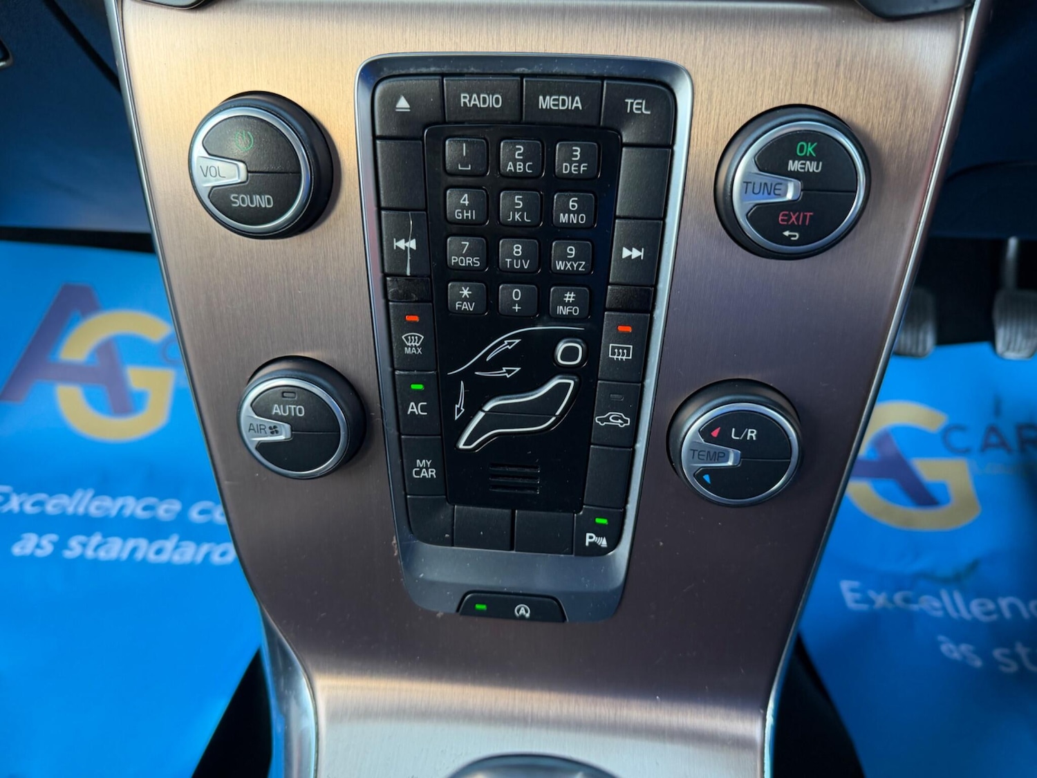 Used Volvo V40 2015 for sale - 77229518: Photo 28