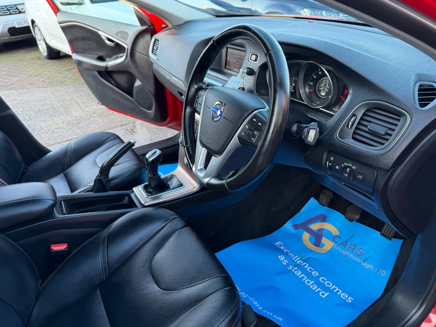 Used Volvo V40 2015 for sale - 77229518: Photo 3