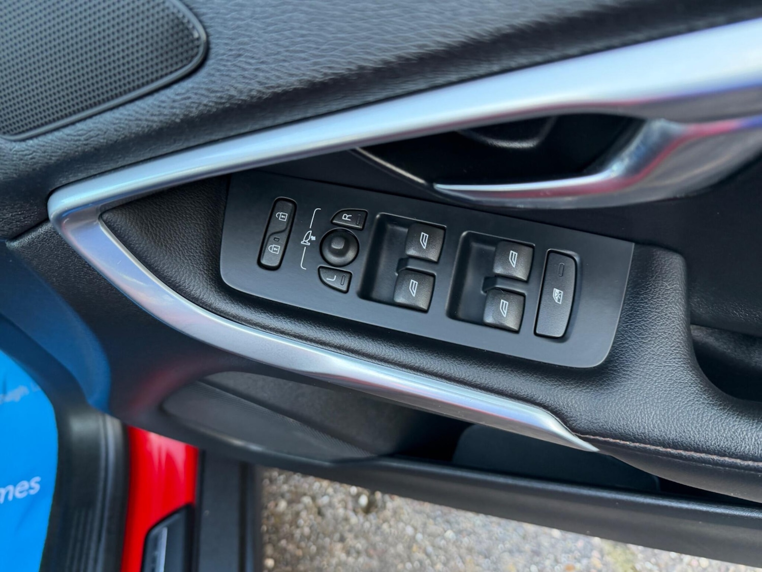 Used Volvo V40 2015 for sale - 77229518: Photo 31