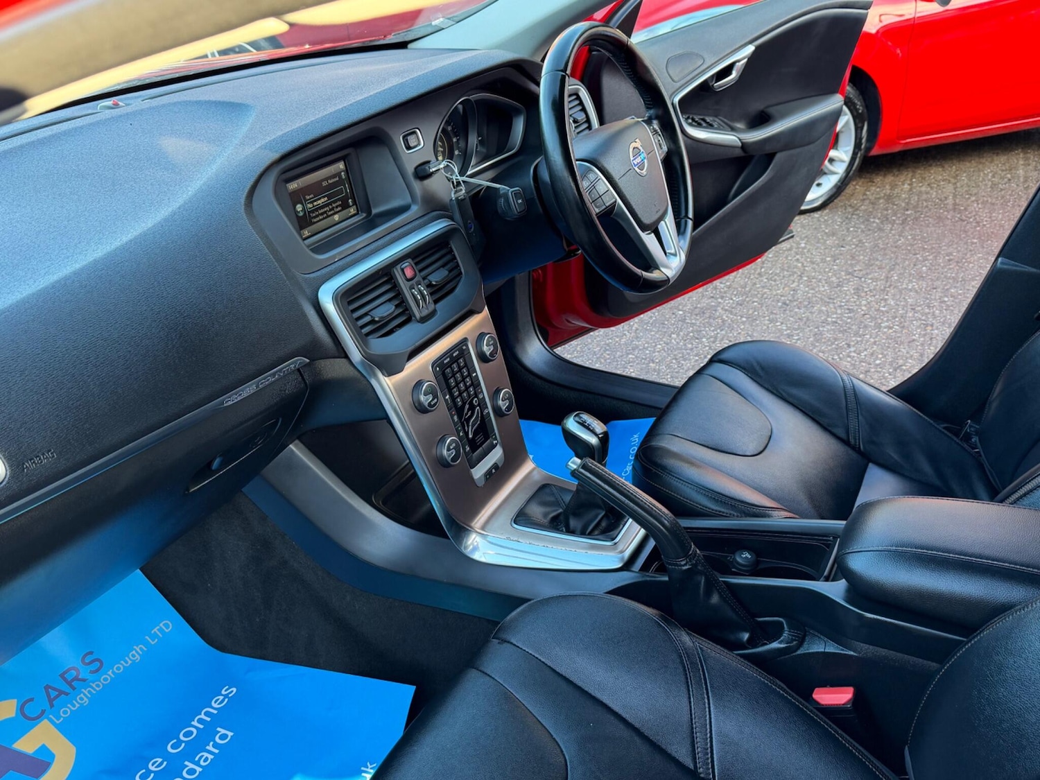 Used Volvo V40 2015 for sale - 77229518: Photo 37