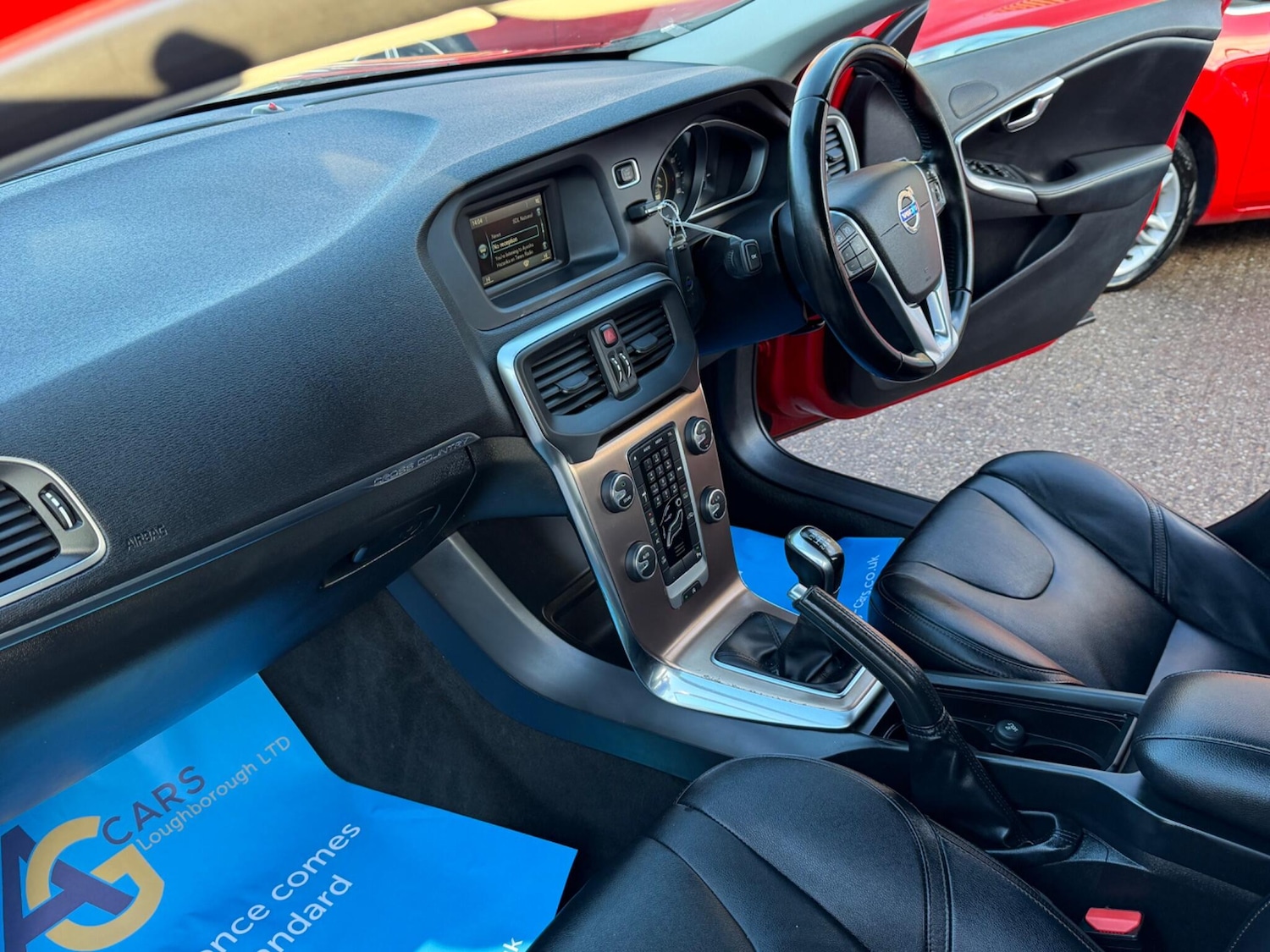 Used Volvo V40 2015 for sale - 77229518: Photo 38