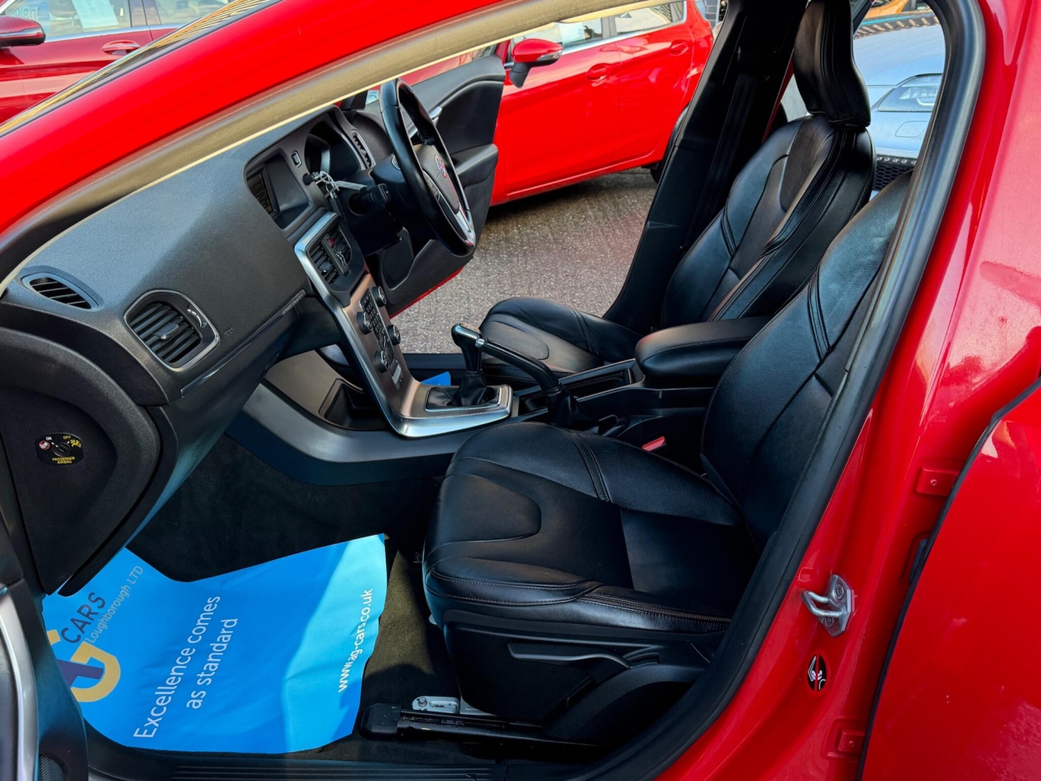 Used Volvo V40 2015 for sale - 77229518: Photo 4