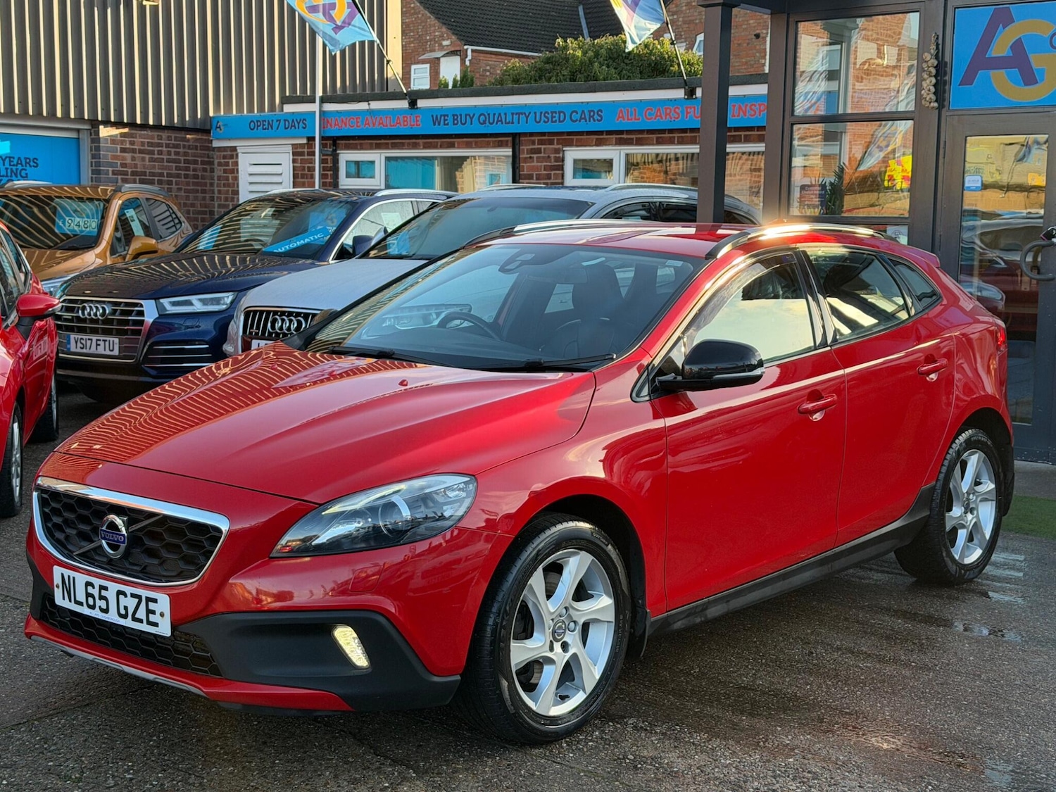 Used Volvo V40 2015 for sale - 77229518: Photo 43