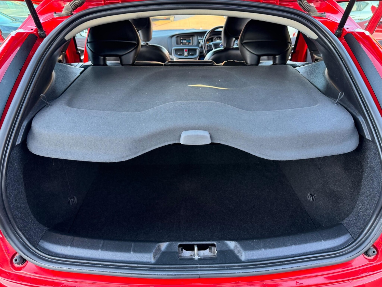 Used Volvo V40 2015 for sale - 77229518: Photo 62