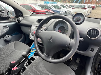 Used Peugeot 107 2011 for sale - 75729513: Photo