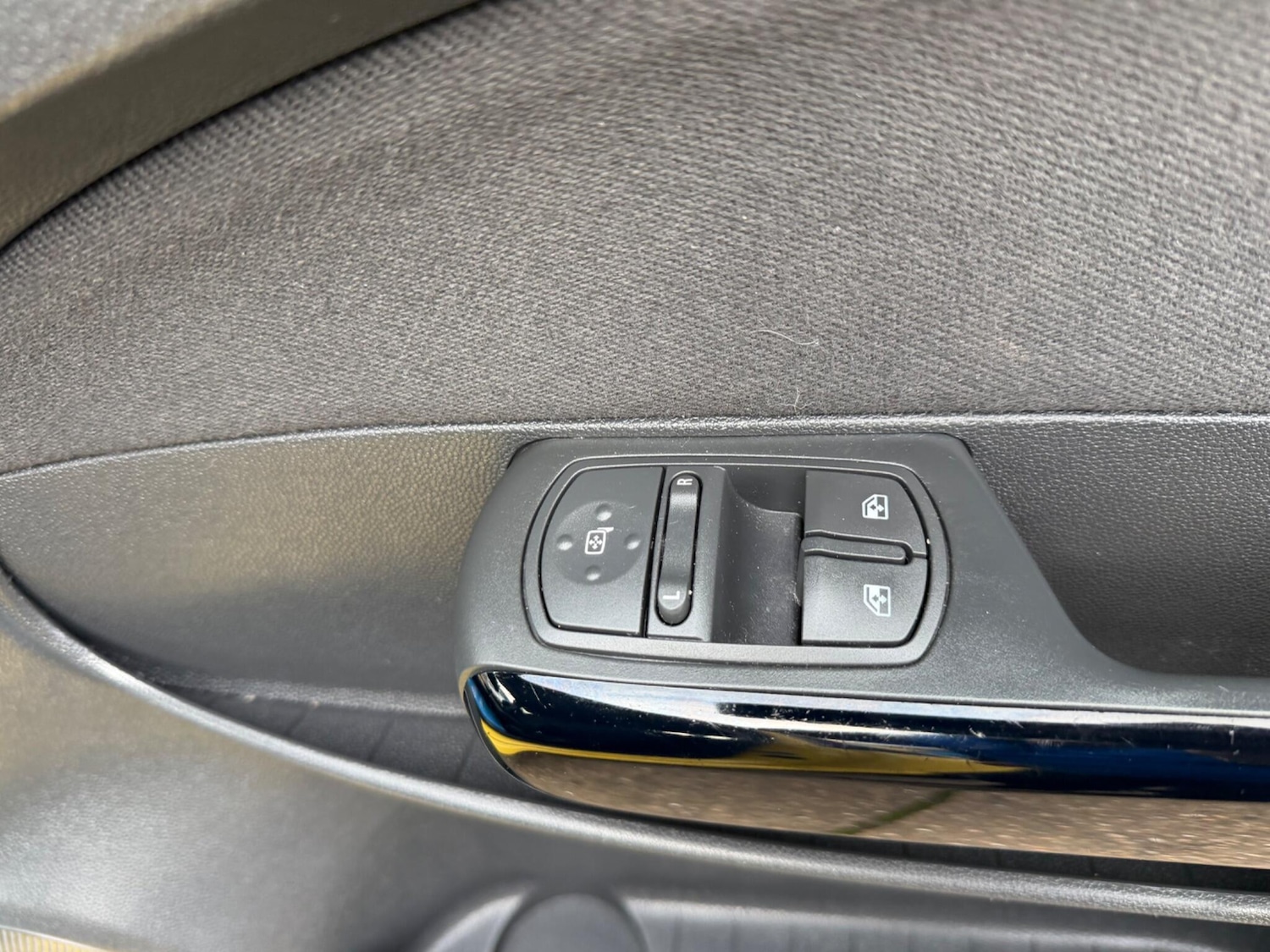 Used Vauxhall Corsa 2014 for sale - 77883110: Photo 37