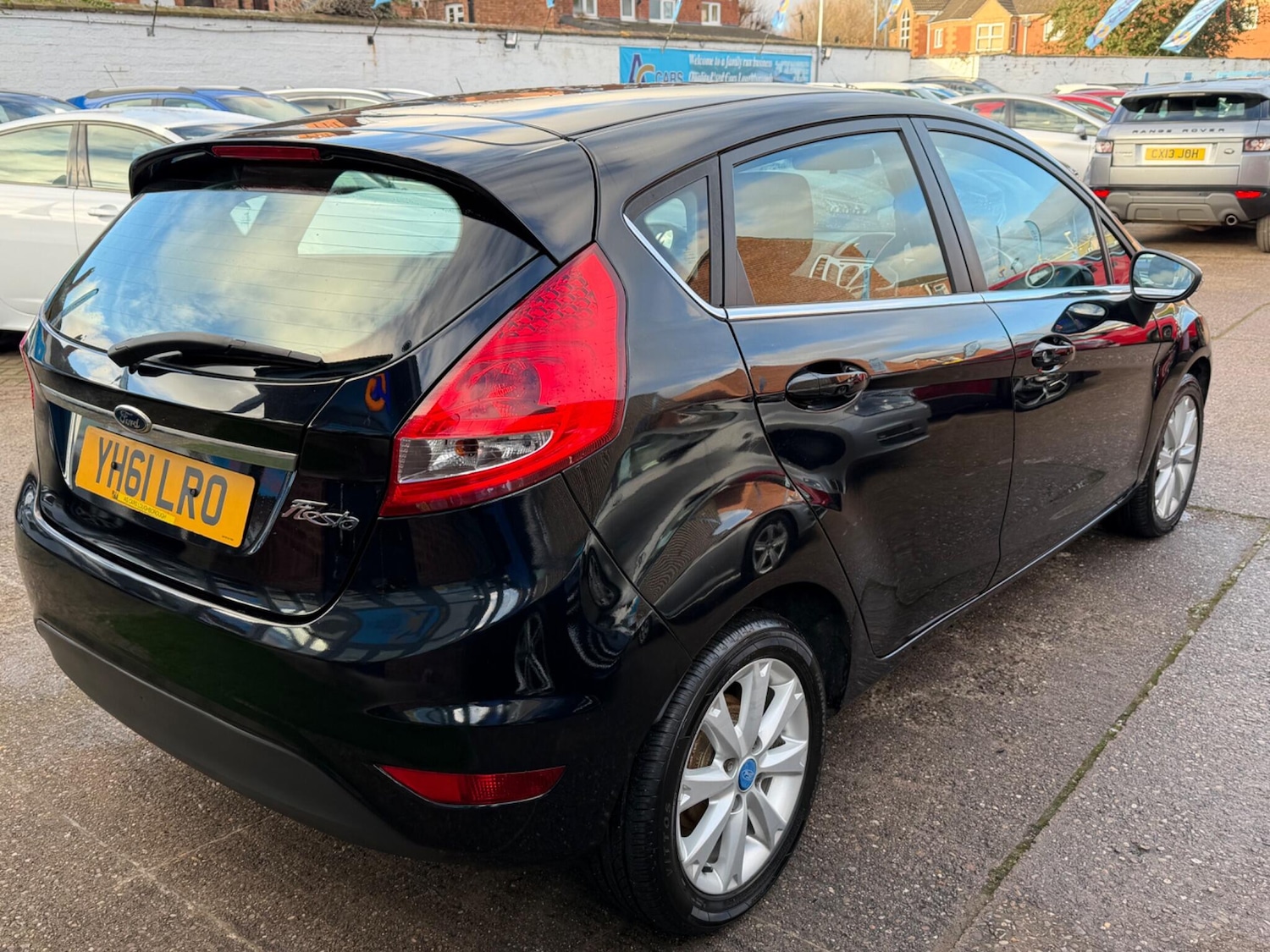 Used Ford Fiesta 2011 for sale - 77090938: Photo 10
