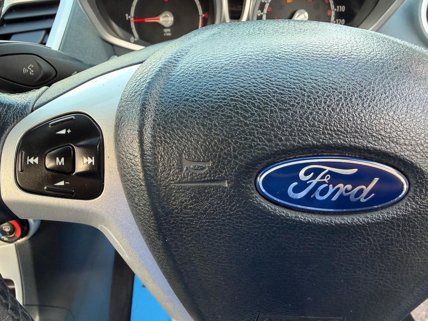 Used Ford Fiesta 2011 for sale - 77090938: Photo 28