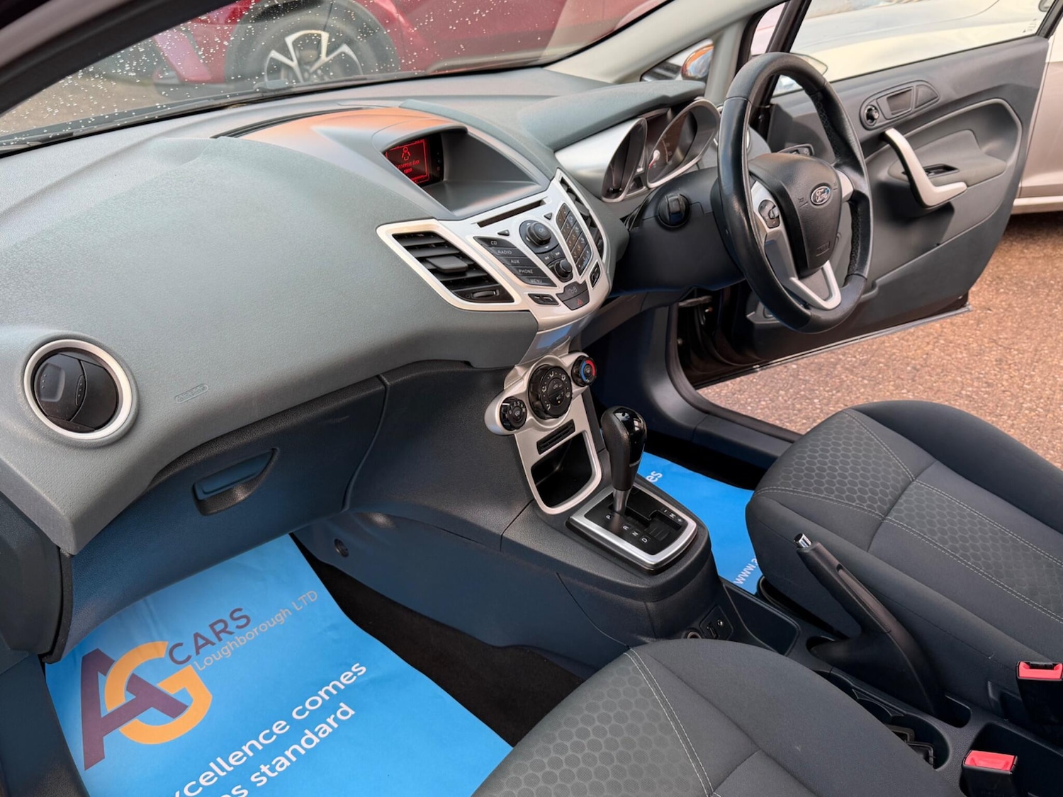 Used Ford Fiesta 2011 for sale - 77090938: Photo 37