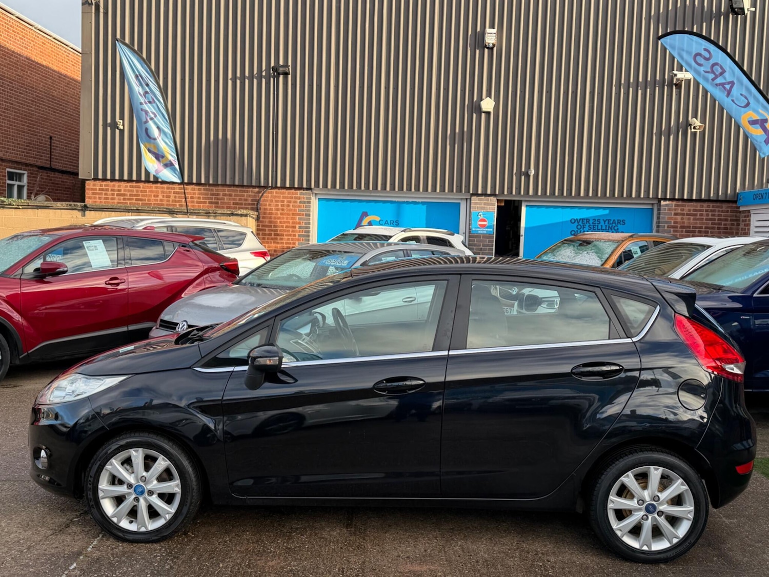 Used Ford Fiesta 2011 for sale - 77090938: Photo 44