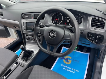 Used Volkswagen Golf 2016 for sale - 76645298: Photo