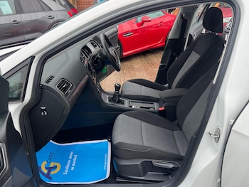 Used Volkswagen Golf 2016 for sale - 76645298: Photo