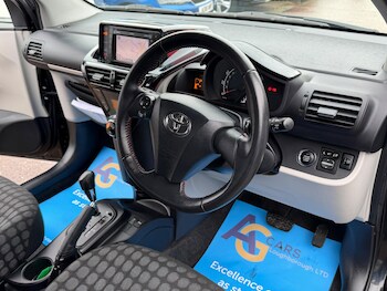 Used Toyota IQ 2011 for sale - 77455705: Photo