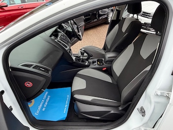 Used Ford Focus 2014 for sale - 77456543: Photo