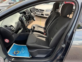 Used Renault Clio 2018 for sale - 79565332: Photo