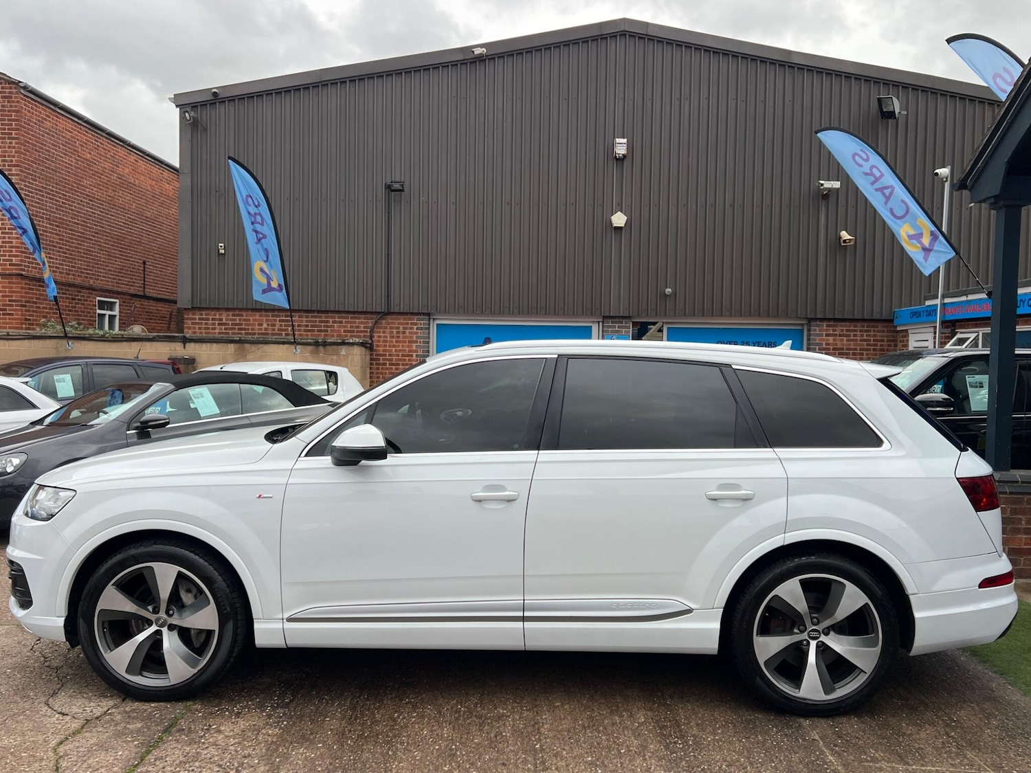 Used Audi Q7 2015 for sale - 76399129: Photo 54