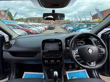 Used Renault Clio 2018 for sale - 78922542: Photo