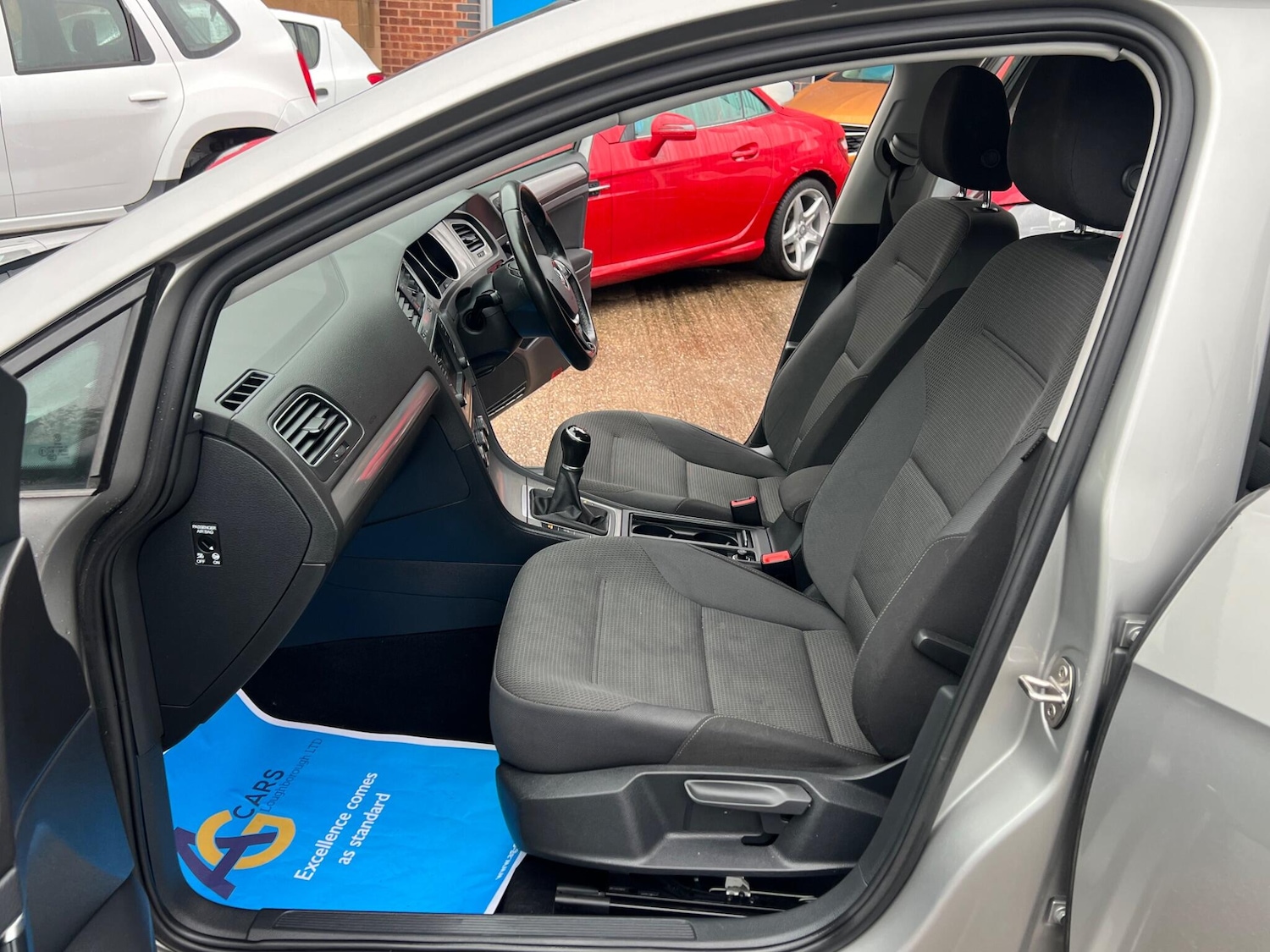 Used Volkswagen Golf 2016 for sale - 76585184: Photo 4