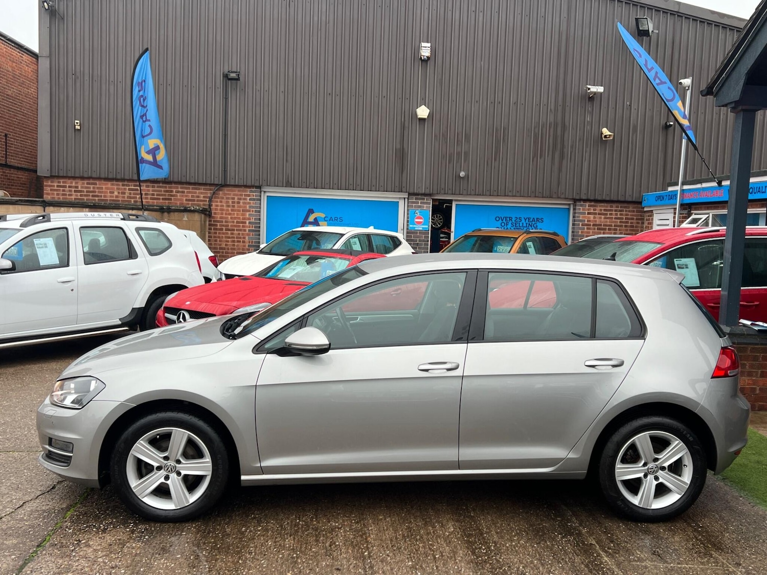 Used Volkswagen Golf 2016 for sale - 76585184: Photo 9