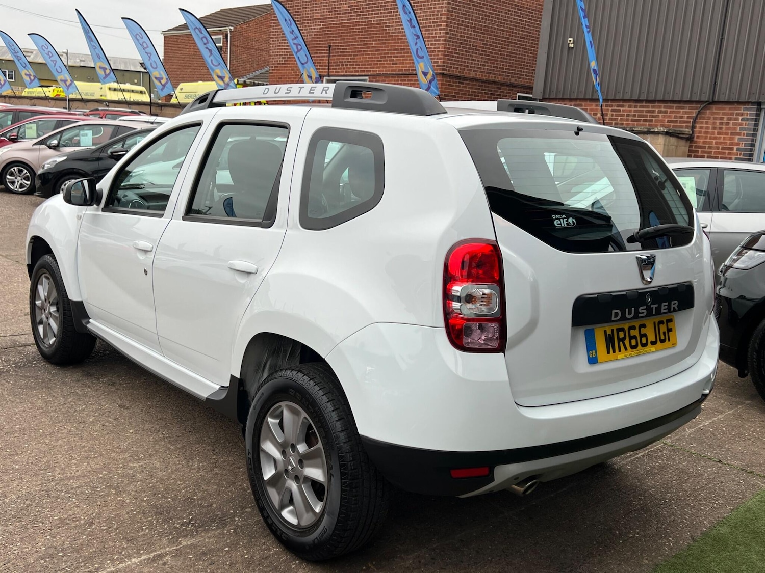 Used Dacia Duster 2016 for sale - 76989730: Photo 11