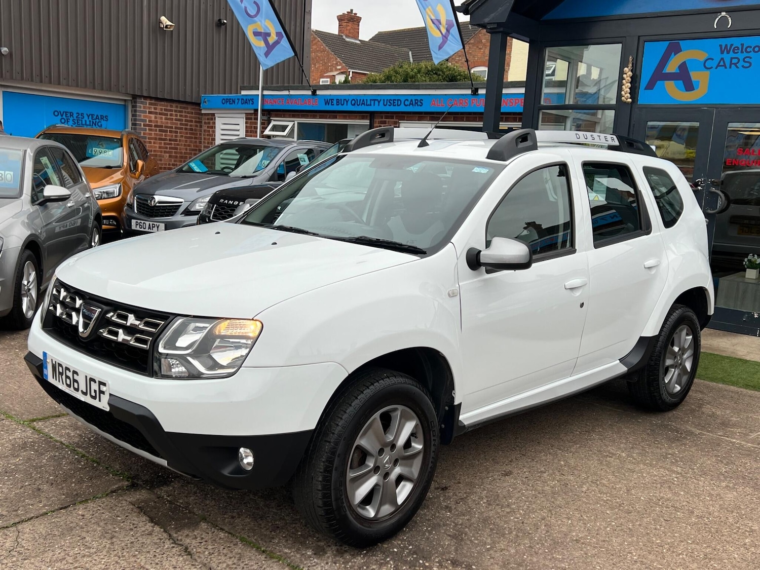 Used Dacia Duster 2016 for sale - 76989730: Photo 39