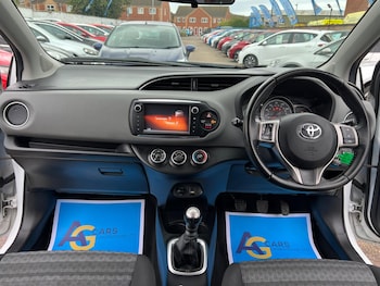 Used Toyota Yaris 2016 for sale - 75904498: Photo