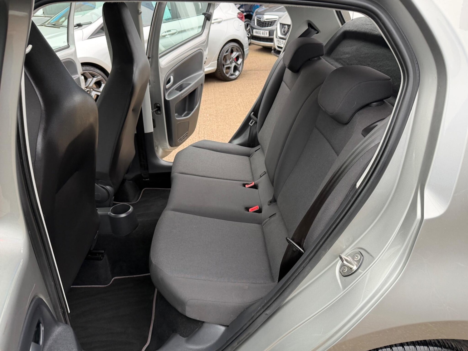 Used Volkswagen up! for sale - 77783049: Photo 37