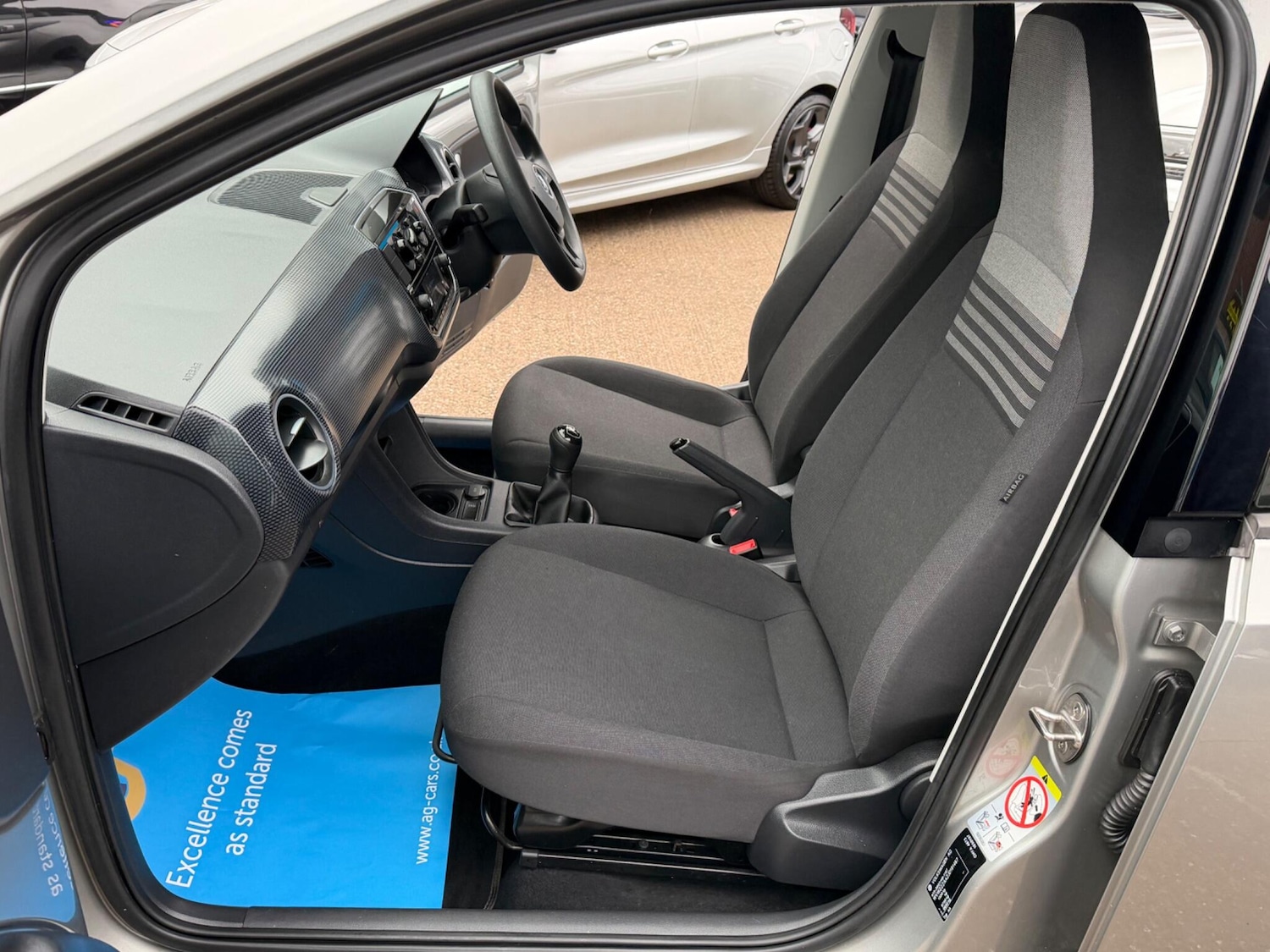 Used Volkswagen up! for sale - 77783049: Photo 38