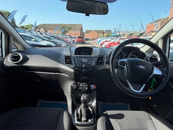 Used Ford Fiesta 2015 for sale - 78676555: Photo