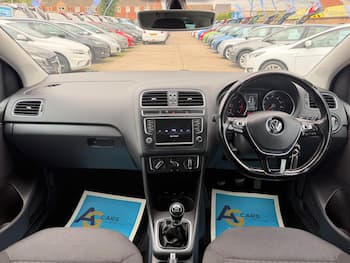 Used Volkswagen Polo 2017 for sale - 79847020: Photo