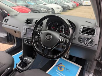 Used Volkswagen Polo 2017 for sale - 79847020: Photo