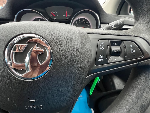 Used Vauxhall Astra 2017 for sale - 76296016: Photo 24