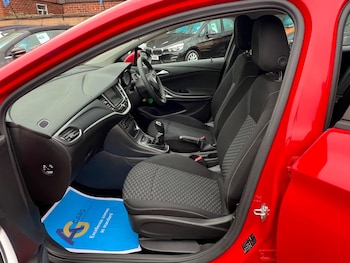 Used Vauxhall Astra 2017 for sale - 76296016: Photo 4