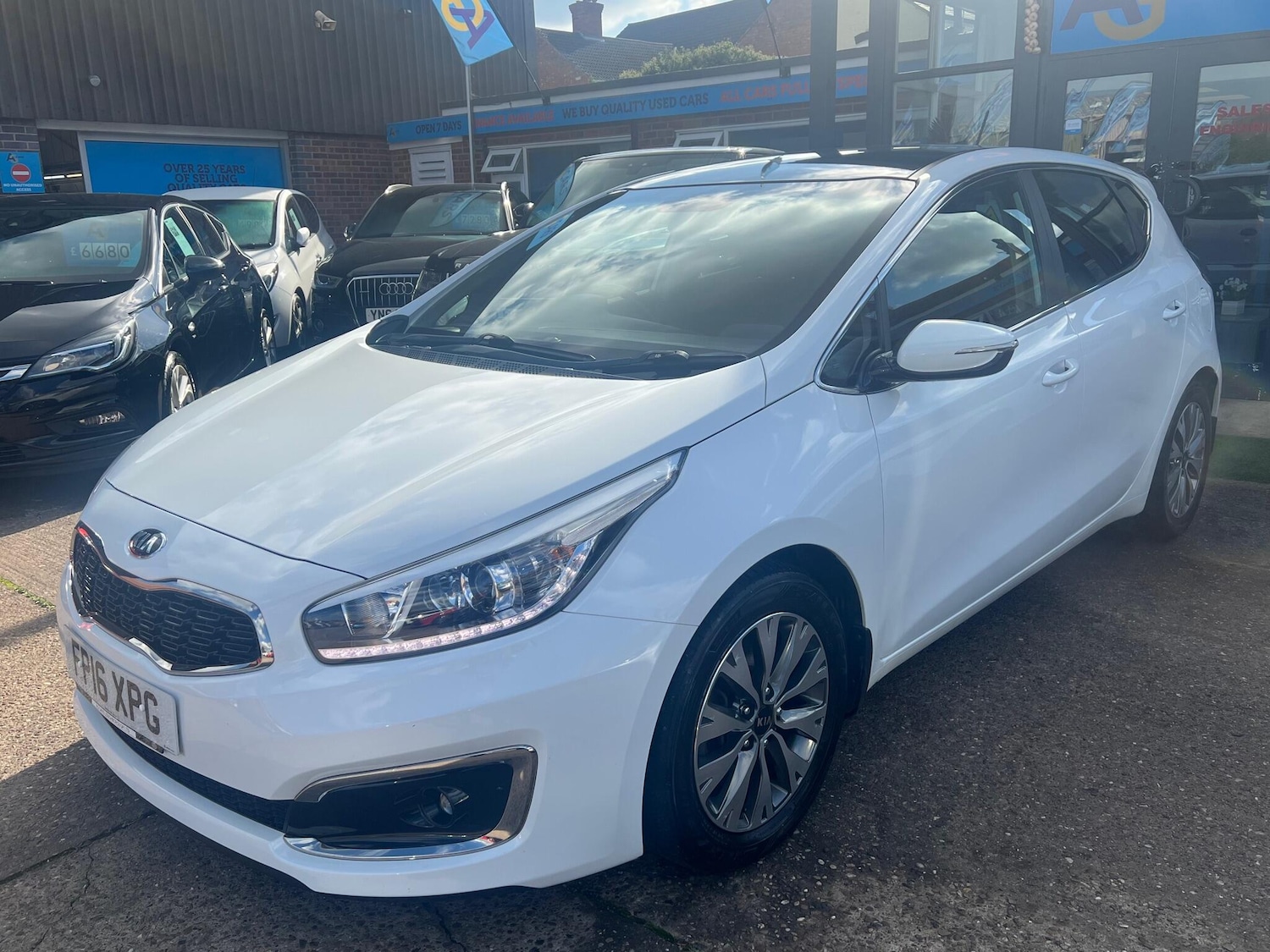 Used Kia Ceed for sale - 76099561: Photo 12