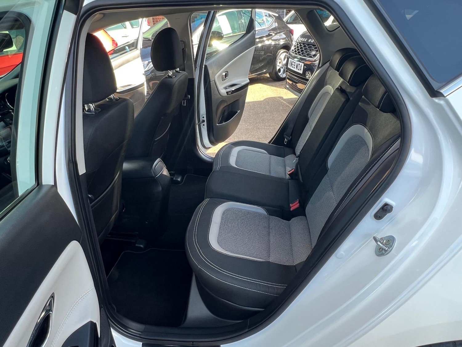 Used Kia Ceed for sale - 76099561: Photo 31