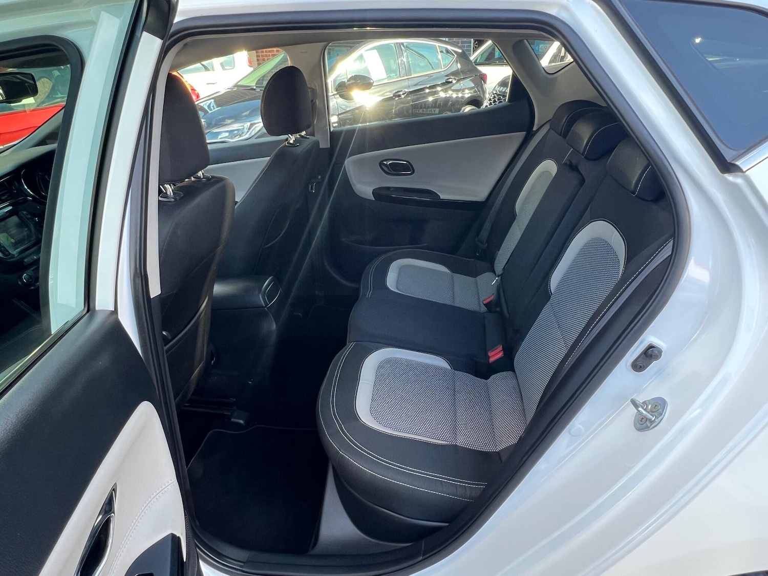 Used Kia Ceed for sale - 76099561: Photo 36