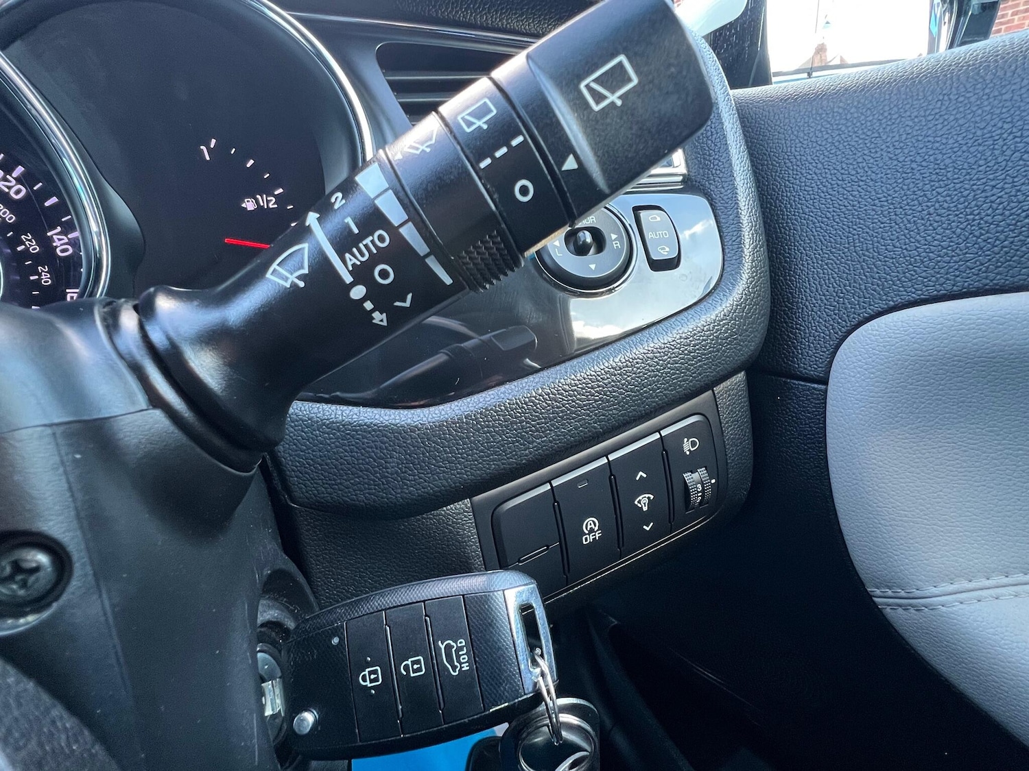 Used Kia Ceed for sale - 76099561: Photo 43