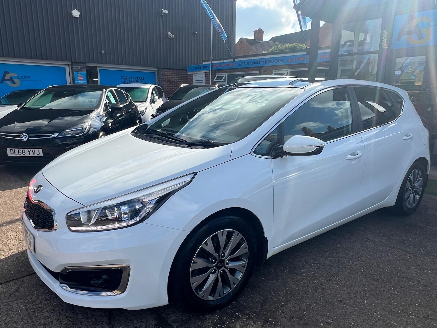 Used Kia Ceed for sale - 76099561: Photo 53