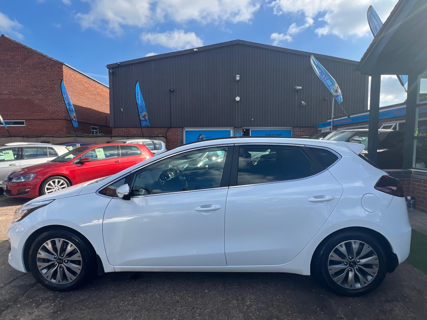 Used Kia Ceed for sale - 76099561: Photo 9