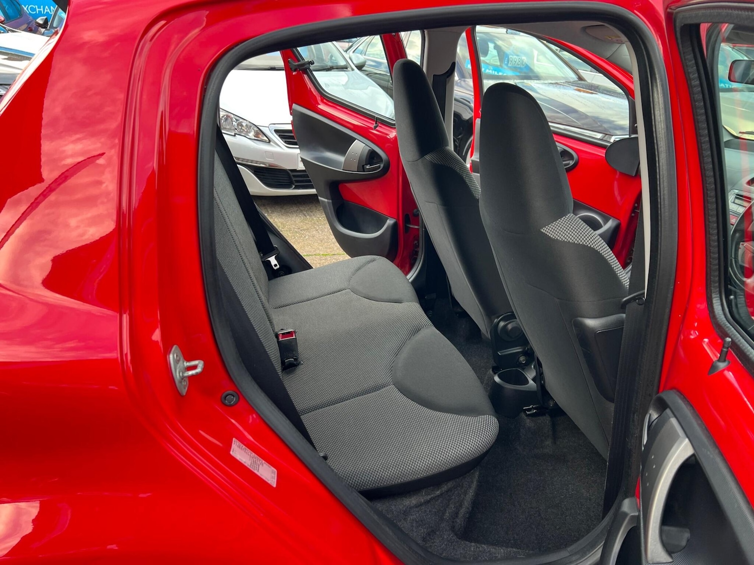 Used Toyota AYGO 2014 for sale - 76832333: Photo 26