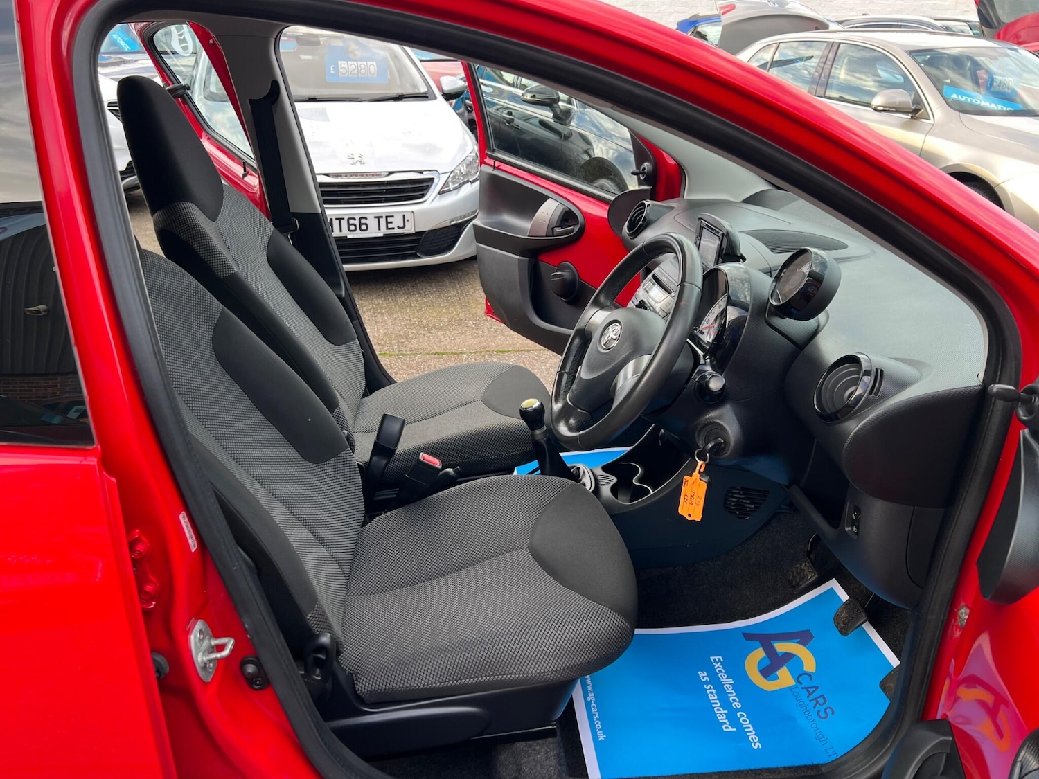 Used Toyota AYGO 2014 for sale - 76832333: Photo 27